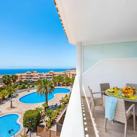 3c Atico Vista Hermosa Wifi Pool,tennis,padel,park Apartment Los Cristianos (Tenerife)