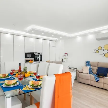 Apartment 3c Atico Vista Hermosa Wifi Pool,tennis,padel,park